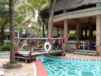 Aquarius Club Hotel Watamu Exterior photo